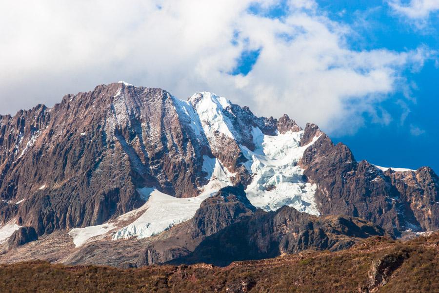 Nevado Chicon en el Valle Sagrado de los Incas Per...