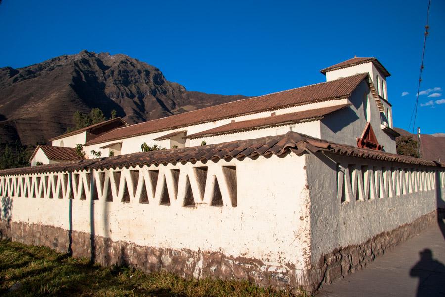 Edificacion de la Provincia de Urambamba, Valle Sa...