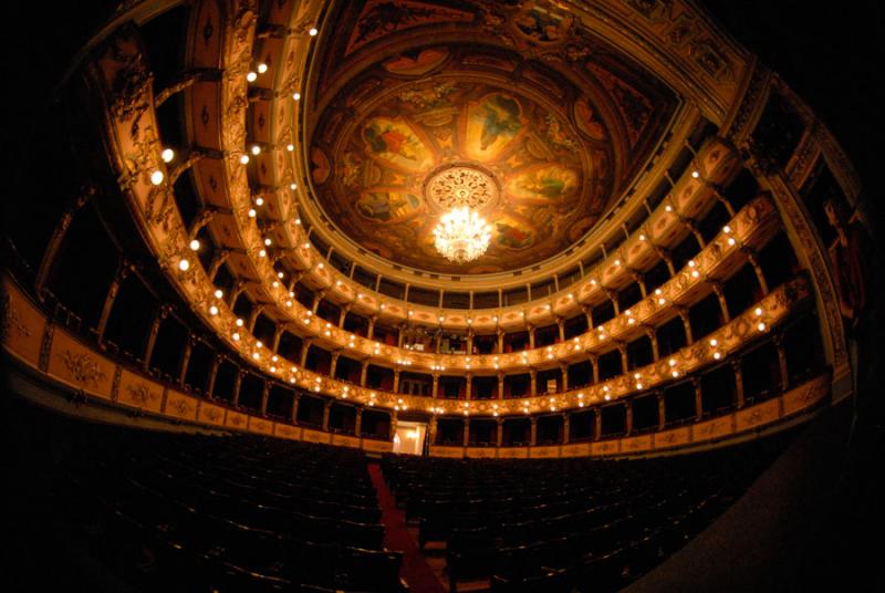 Interior del Teatro Cristobal Colon, Bogota, Cundi...