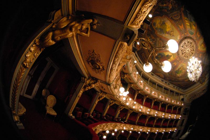 Interior del Teatro Cristobal Colon, Bogota, Cundi...