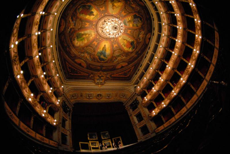 Interior del Teatro Cristobal Colon, Bogota, Cundi...
