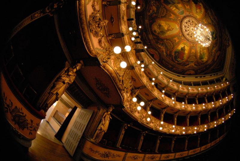 Interior del Teatro Cristobal Colon, Bogota, Cundi...