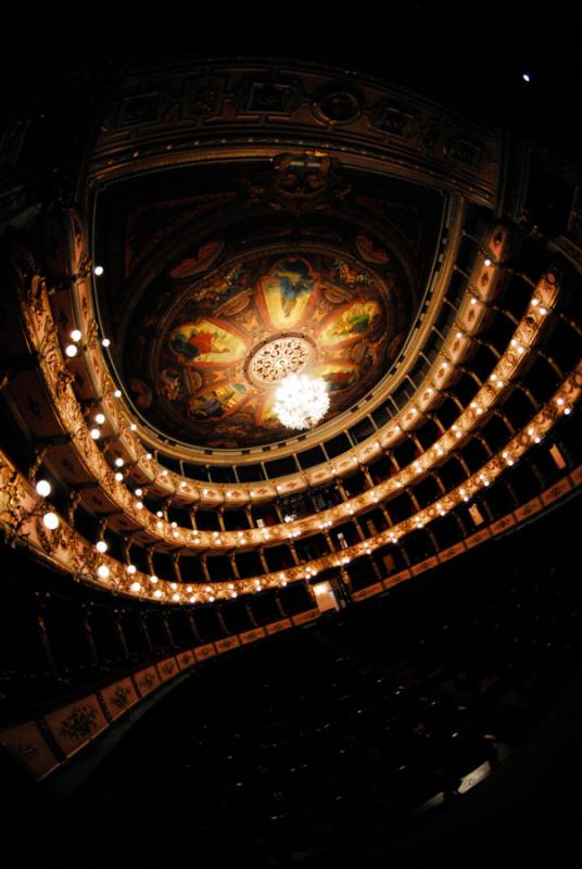 Interior del Teatro Cristobal Colon, Bogota, Cundi...