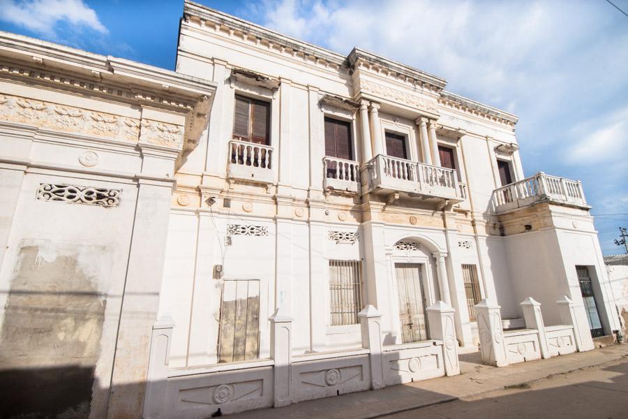 Fachada de La Casa Del Diablo, Cienaga Magdalena, ...