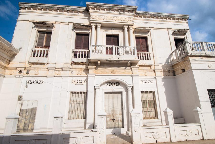 Fachada de La Casa Del Diablo, Cienaga Magdalena, ...