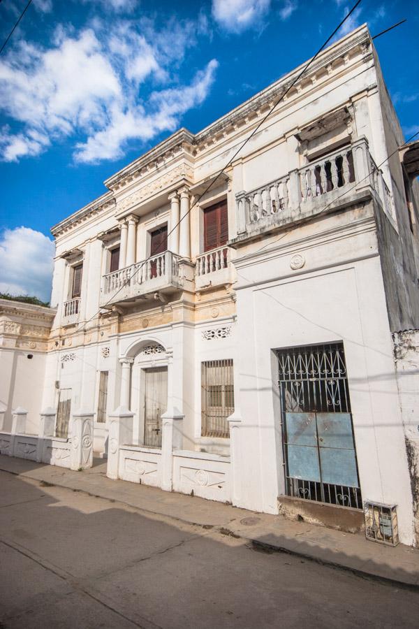 Fachada de La Casa Del Diablo, Cienaga Magdalena, ...