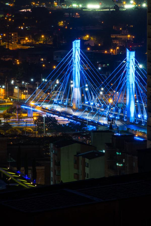 Puente de la Calle 4 Sur, Medellin, Antioquia, Col...