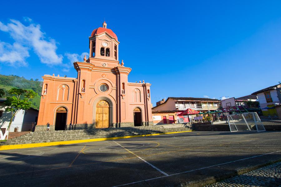 Iglesia Parroquial de San Antonio de Padua, Pueblo...