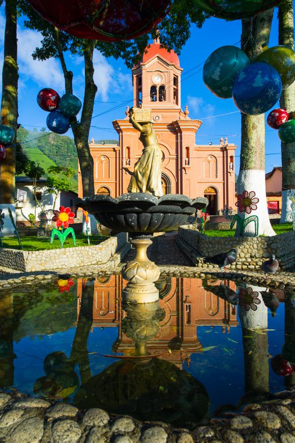 Iglesia Parroquial de San Antonio de Padua, Pueblo...