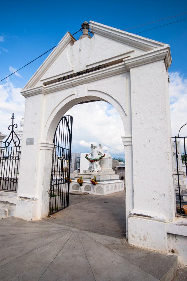 Entrada del Cemeterio de Cienaga Magdalena, Colomb...