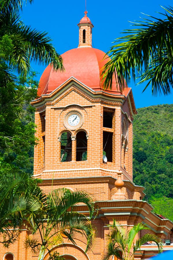 Iglesia Parroquial de San Antonio de Padua, Pueblo...