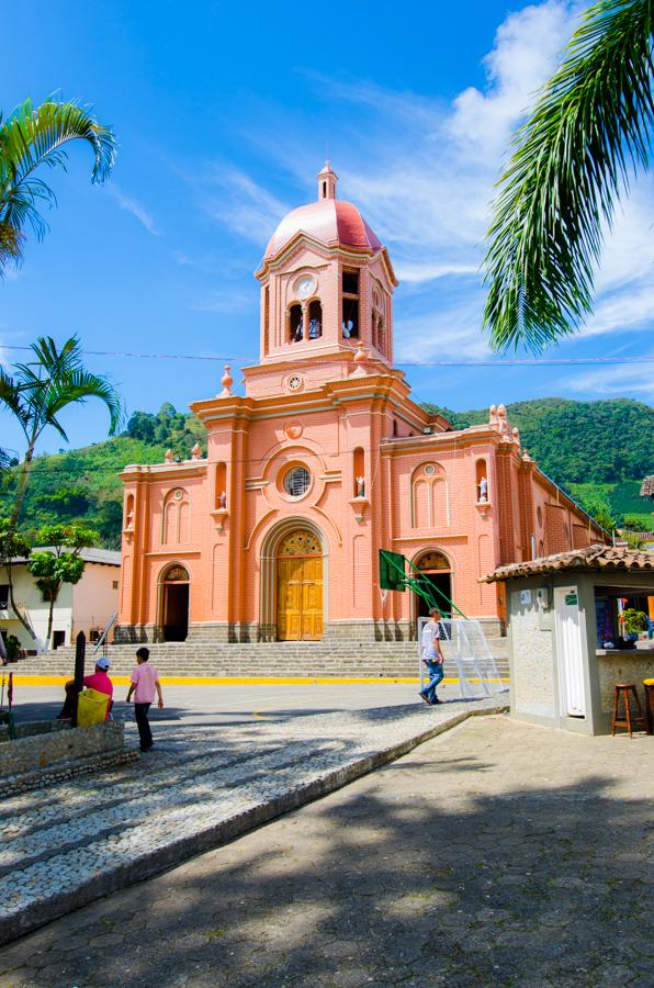 Iglesia Parroquial de San Antonio de Padua, Pueblo...