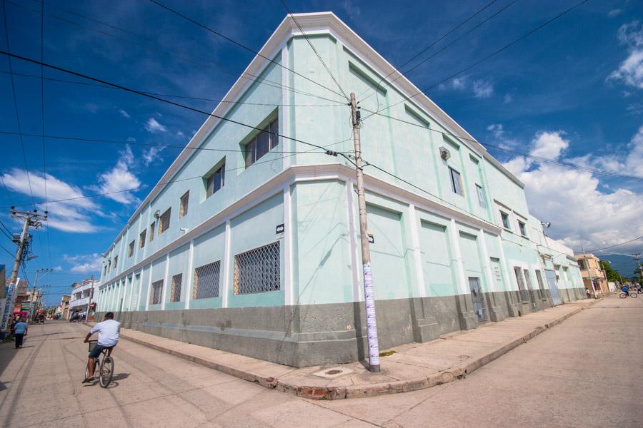 Colegio Francisco Javier en Cienaga Magdalena, Col...