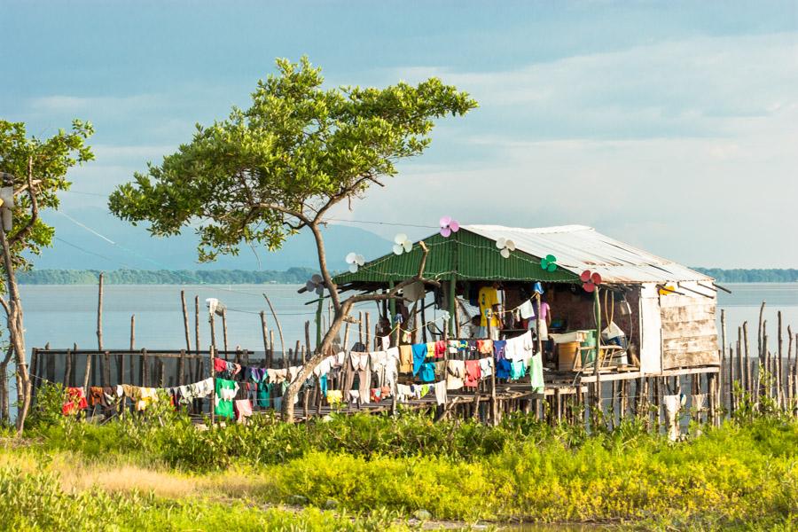 Palafito en Cienaga Magdalena, Colombia