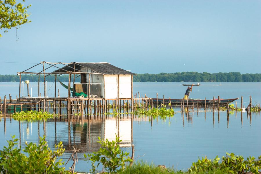 Palafito en Cienaga Magdalena, Colombia