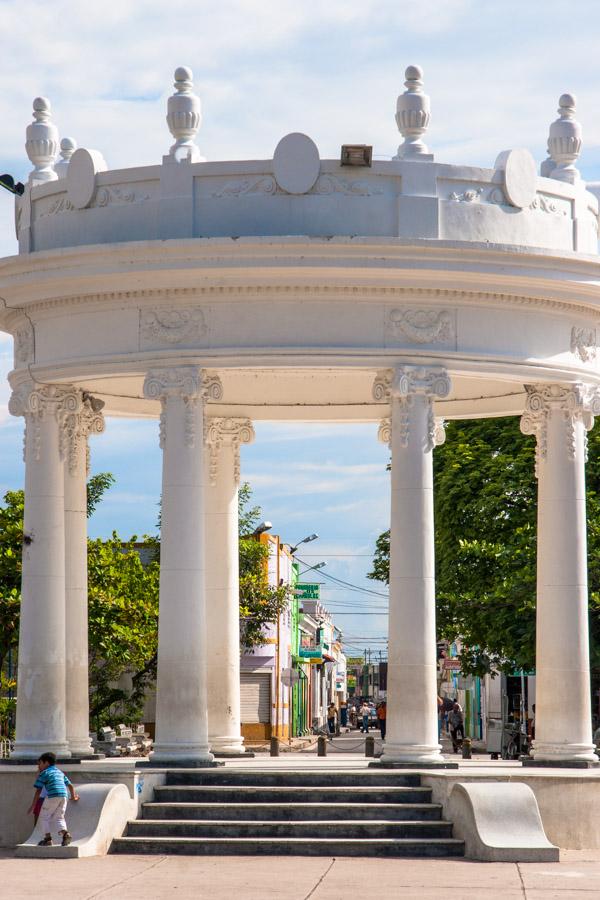 Templete del Parque Centenario de Cienaga Magdalen...