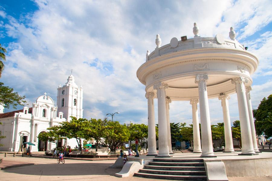 Templete del Parque Centenario de Cienaga Magdalen...