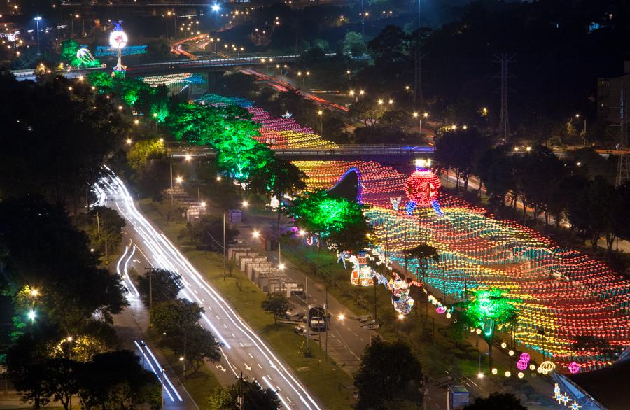 Alumbrados de Navidad, Avenida del Rio, Medellin, ...