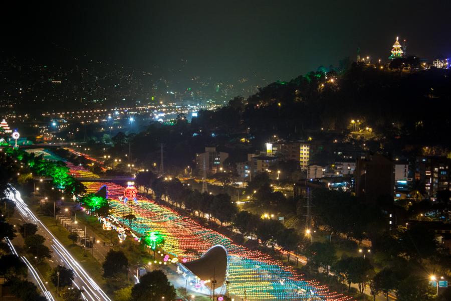 Alumbrados de Navidad Avenida del Rio Medellin, An...