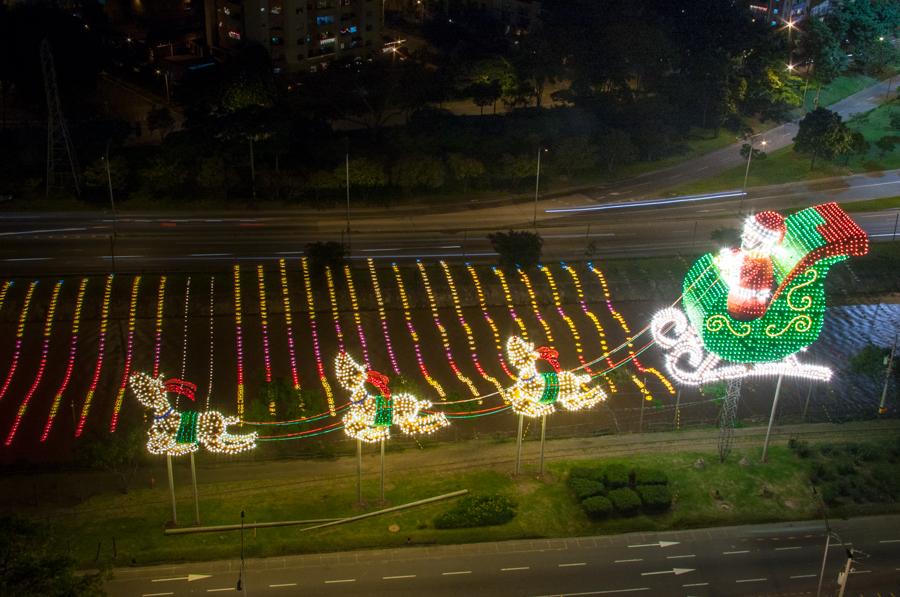 Alumbrados de Navidad, Avenida del Rio, Medellin, ...