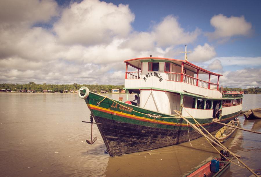 Barco la Union, Rio Atrato, Quibdo, Choco, Colombi...