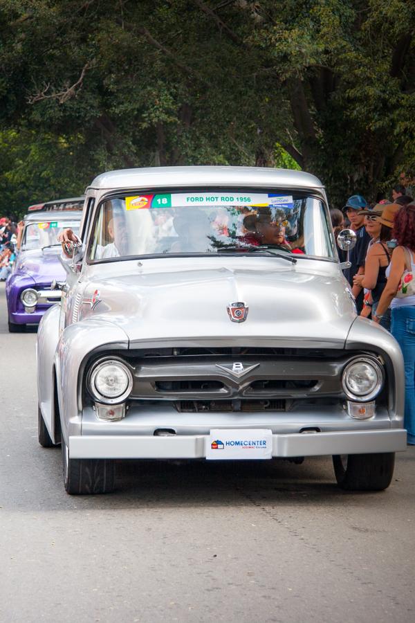 Desfile de Autos Antiguos, Ford Hot Rod 1956 Plate...