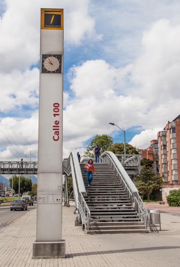 Estacion de Calle 100 Transmilenio, Bogota, Cundin...