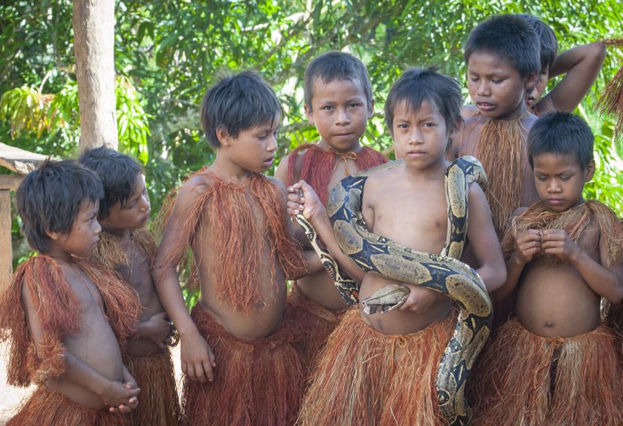 Niños de la Comunidad Yagua, Amazonas, Leticia, C...