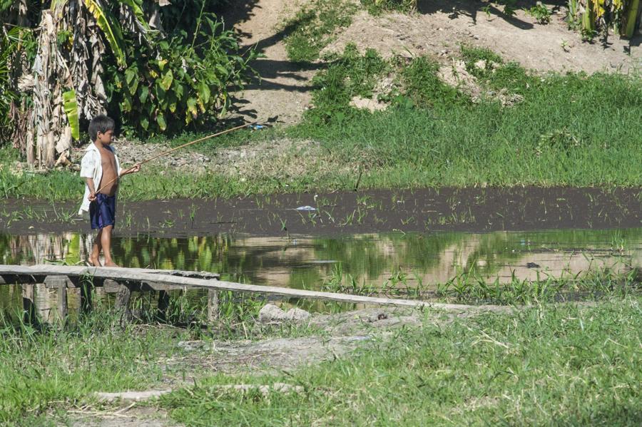 Niño de la Comunidad Yagua, Amazonas, Leticia, Co...