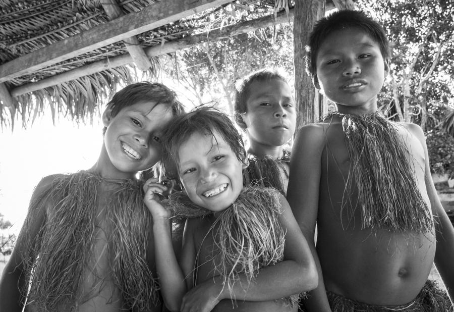 Niños de la Comunidad Yagua, Amazonas, Leticia, C...