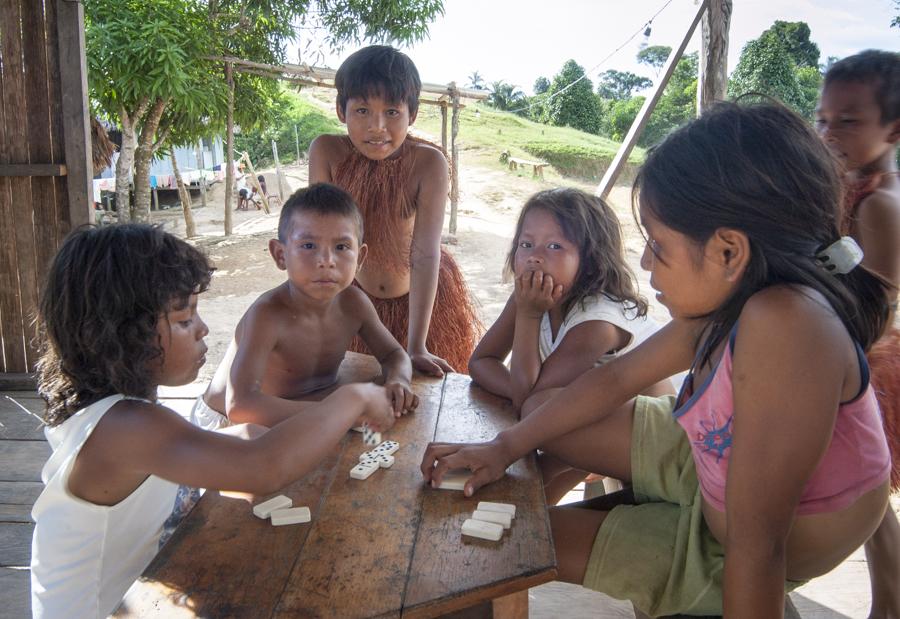 Niños de la Comunidad Yagua, Amazonas, Leticia, C...