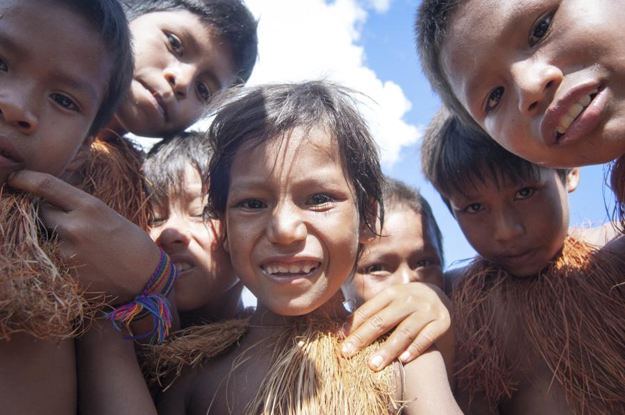 Niños de la Comunidad Yagua, Amazonas, Leticia, C...