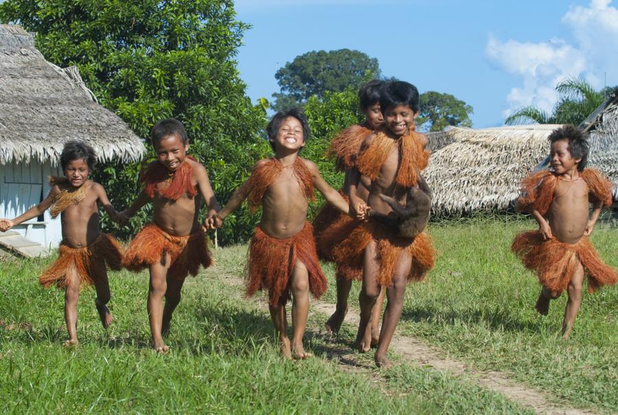 Niños de la Comunidad Yagua, Amazonas, Leticia, C...