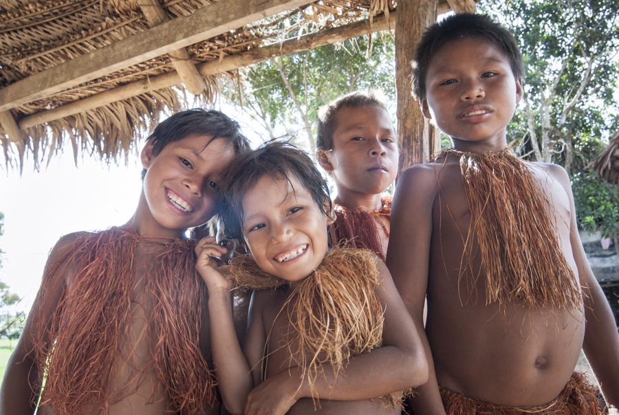 Niños de la Comunidad Yagua, Amazonas, Leticia, C...