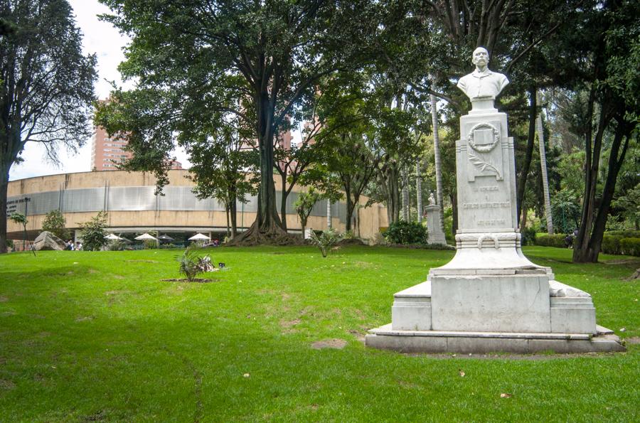 Monumento a Carlos Martinez Silva, Parque de la In...