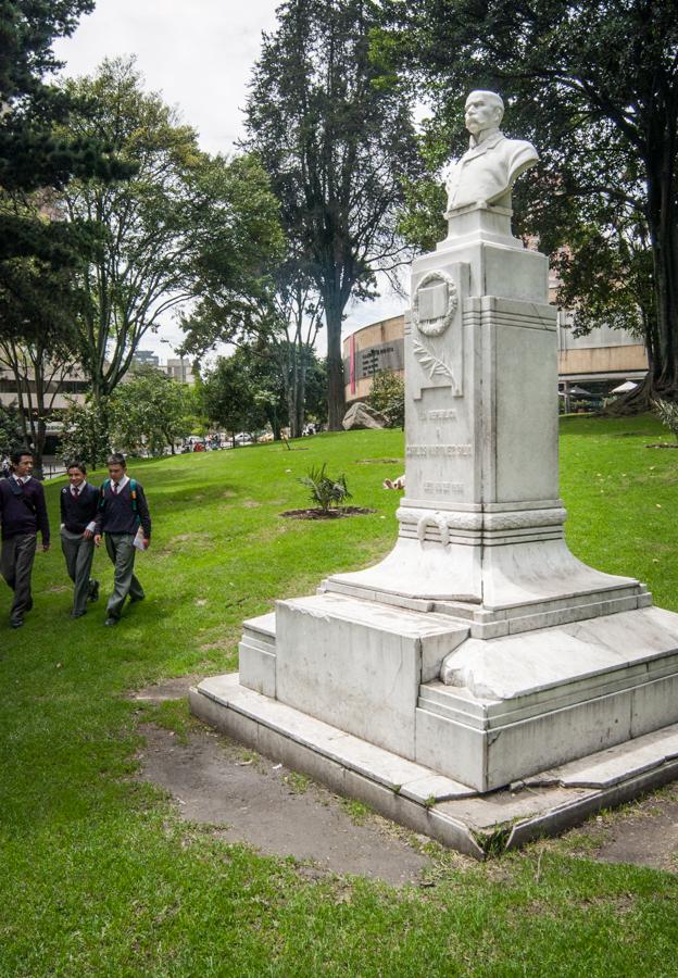 Monumento a Carlos Martinez Silva, Parque de la In...