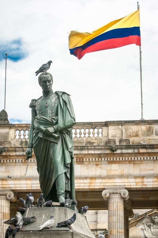 Capitolio Nacional, Plaza de Bolivar, La Candelari...