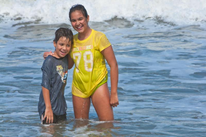 Hermanos Sonriendo, Playa Mendihuaca, Santa Marta,...