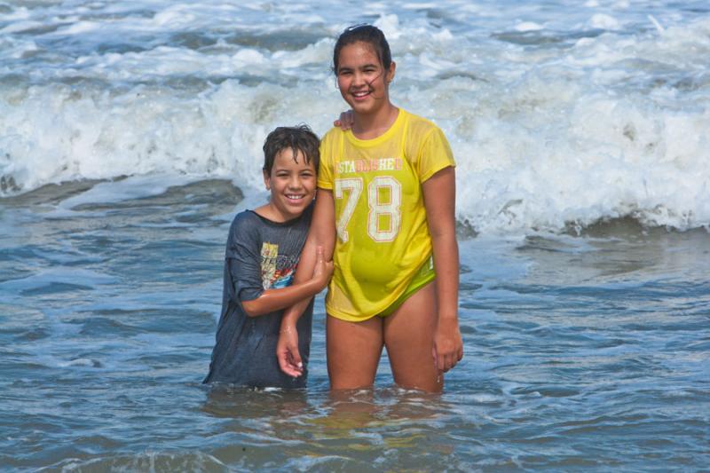 Hermanos Sonriendo, Playa Mendihuaca, Santa Marta,...