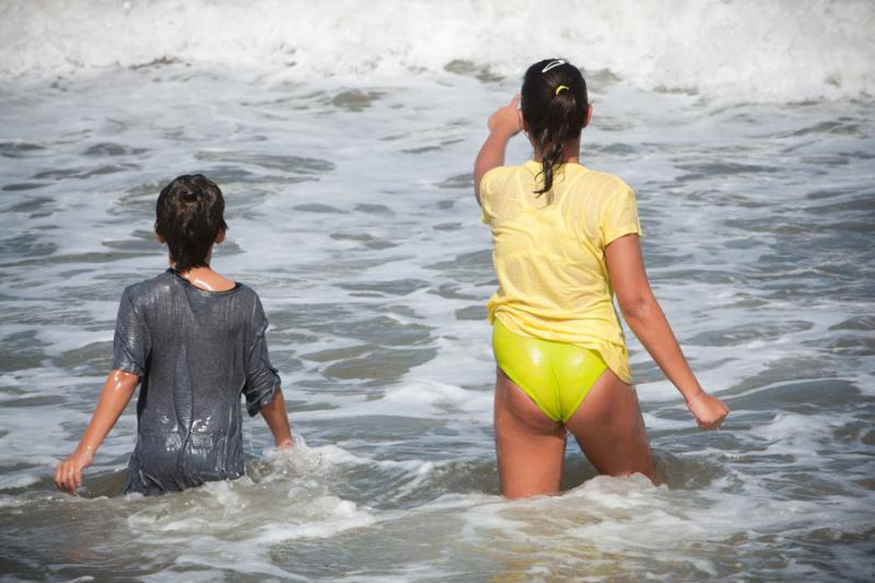 NiÃ±os en el Mar, Playa Mendihuaca, Santa Marta,...