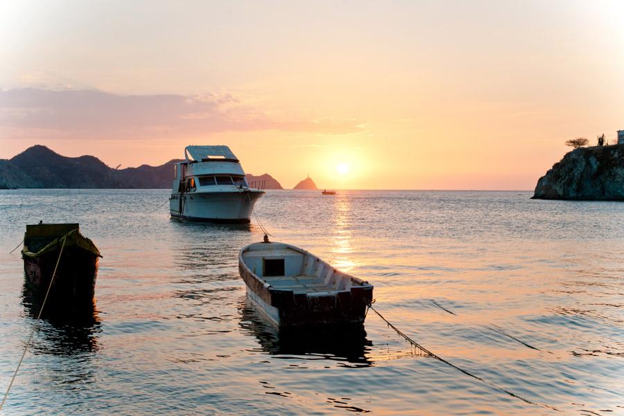 Embarcacion en Playa Grande, Taganga, Santa Marta,...