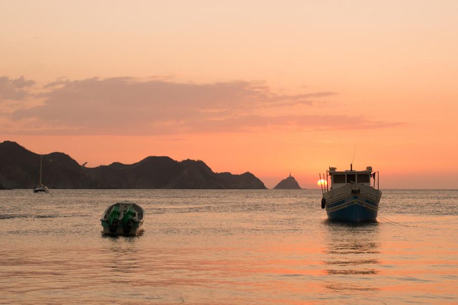 Embarcacion en Playa Grande, Taganga, Santa Marta,...