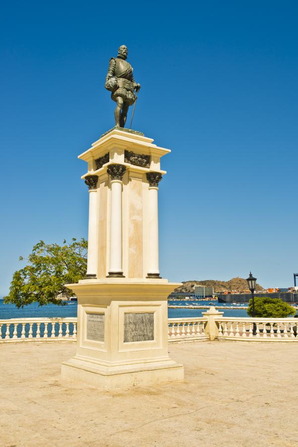 Estatua Rodrigo de Bastidas, Santa Marta, Magdalen...