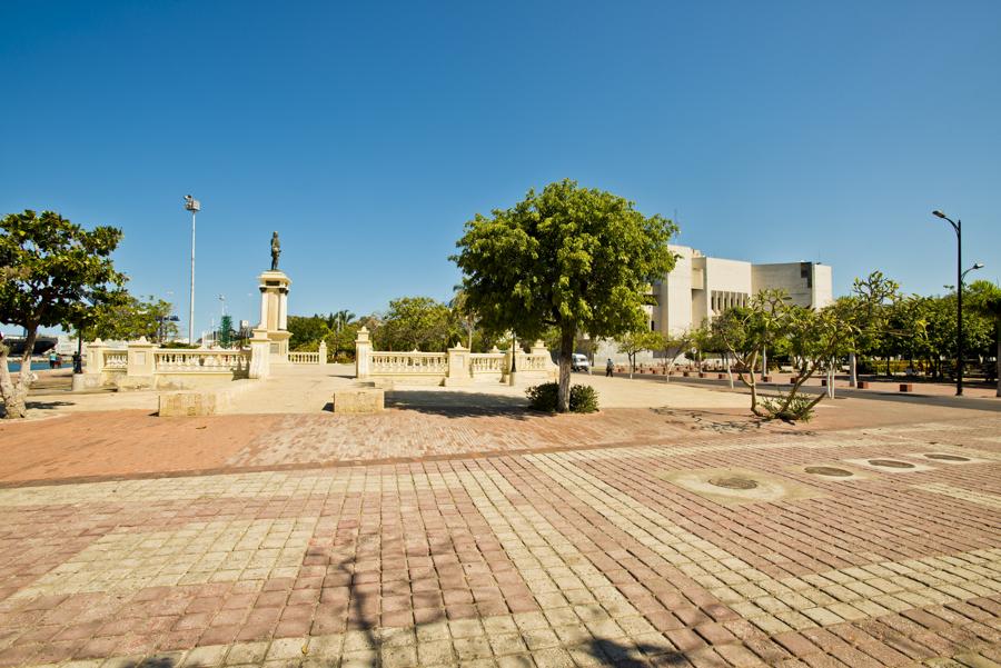 Estatua Rodrigo de Bastidas, Santa Marta, Magdalen...