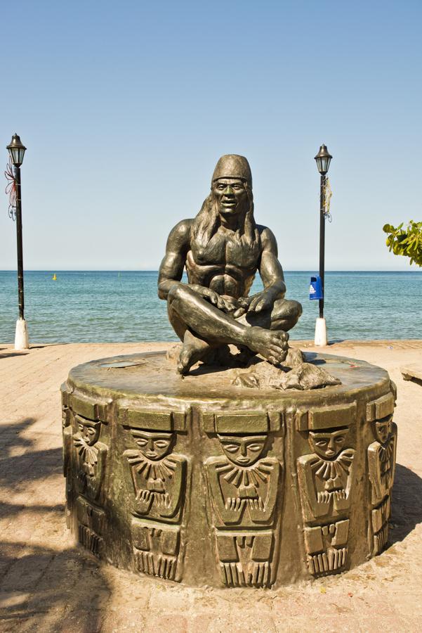 Monumento a la Deidad Tayrona, Santa Marta, Magdal...