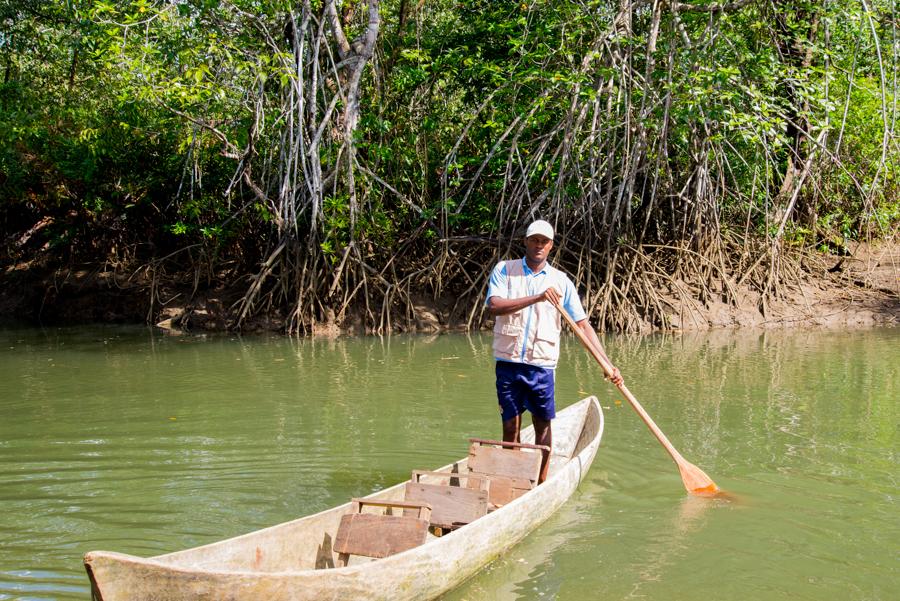 Hombre en Canoa, Coqui, Nuqui, Choco, Quibdo, Colo...