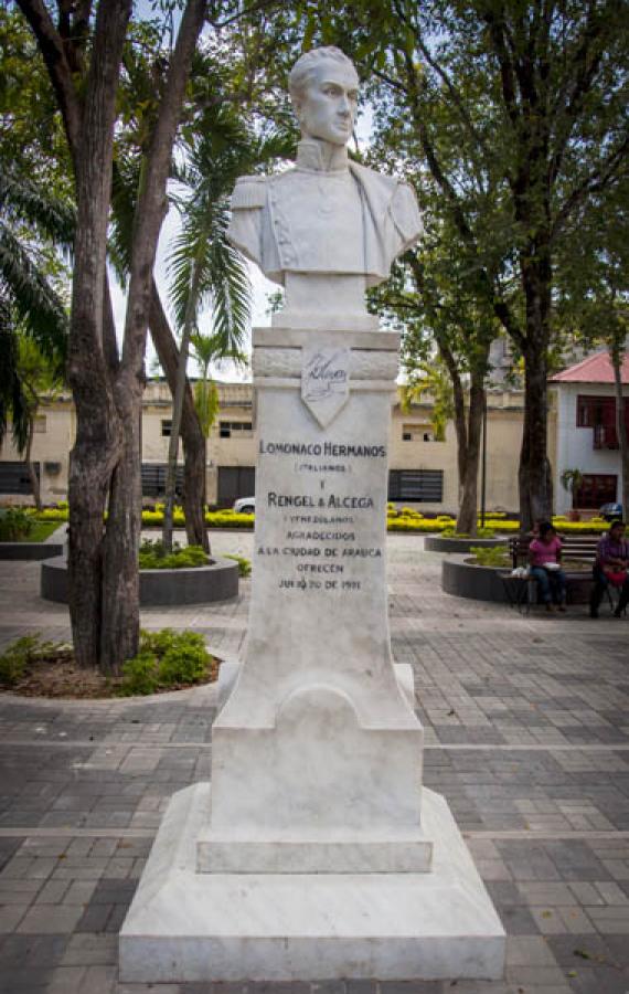 Busto de Simon Bolivar, Parque Central, Arauca, Co...