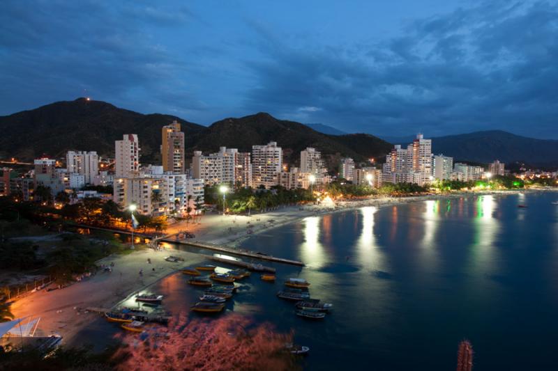 Panoramica Nocturna del Rodadero, Santa Marta, Mag...