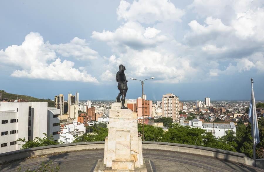 Estatua de Sebastian de Belalcazar, Cali, Valle de...