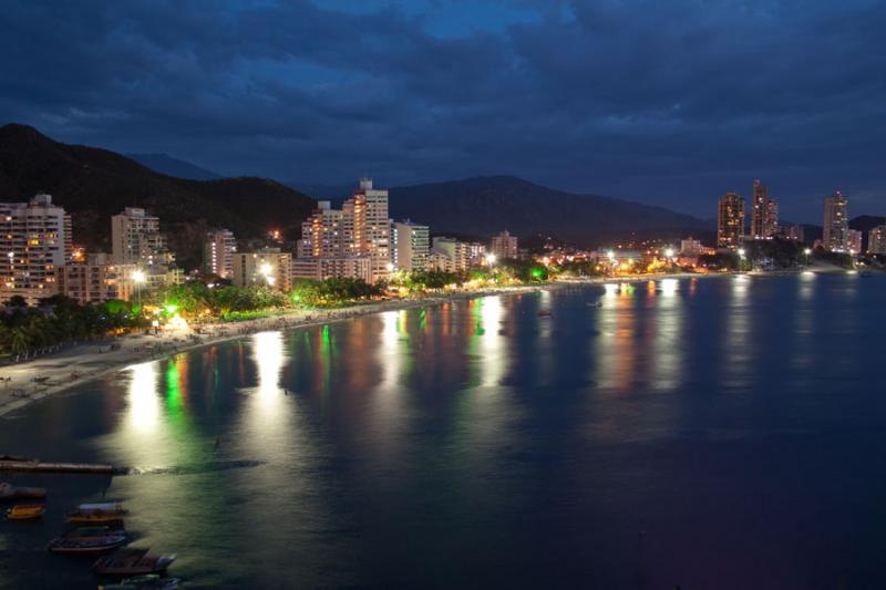 Panoramica Nocturna del Rodadero, Santa Marta, Mag...